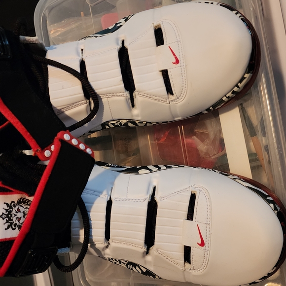 Nike Zoom Lebron 4 Graffiti 2023 - Picture 6 of 11